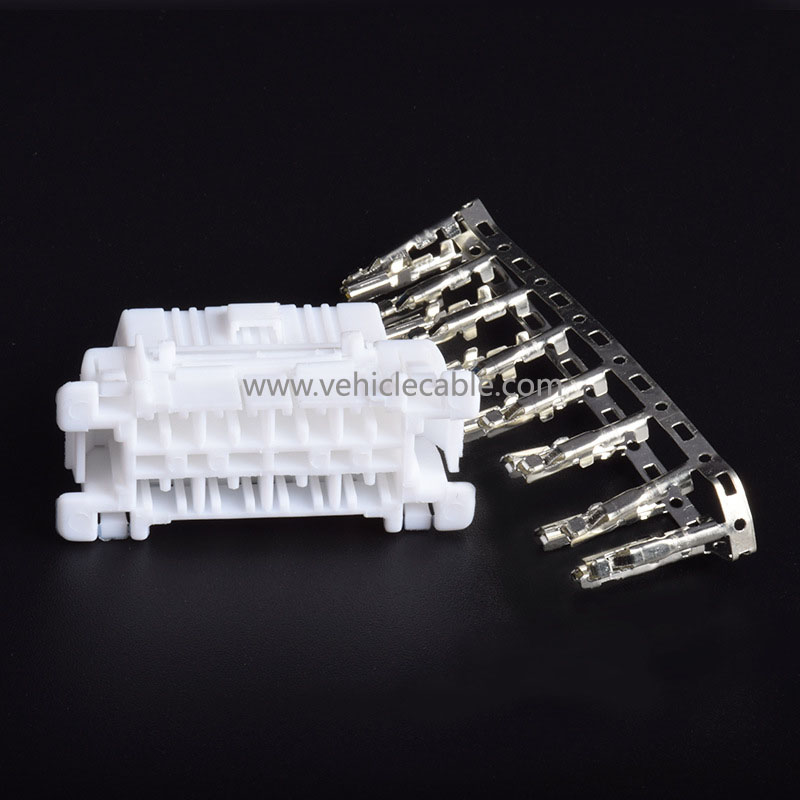 Automotive OBD2 16Pin Female Connector OBD Plug Toyota Nissan Female 
