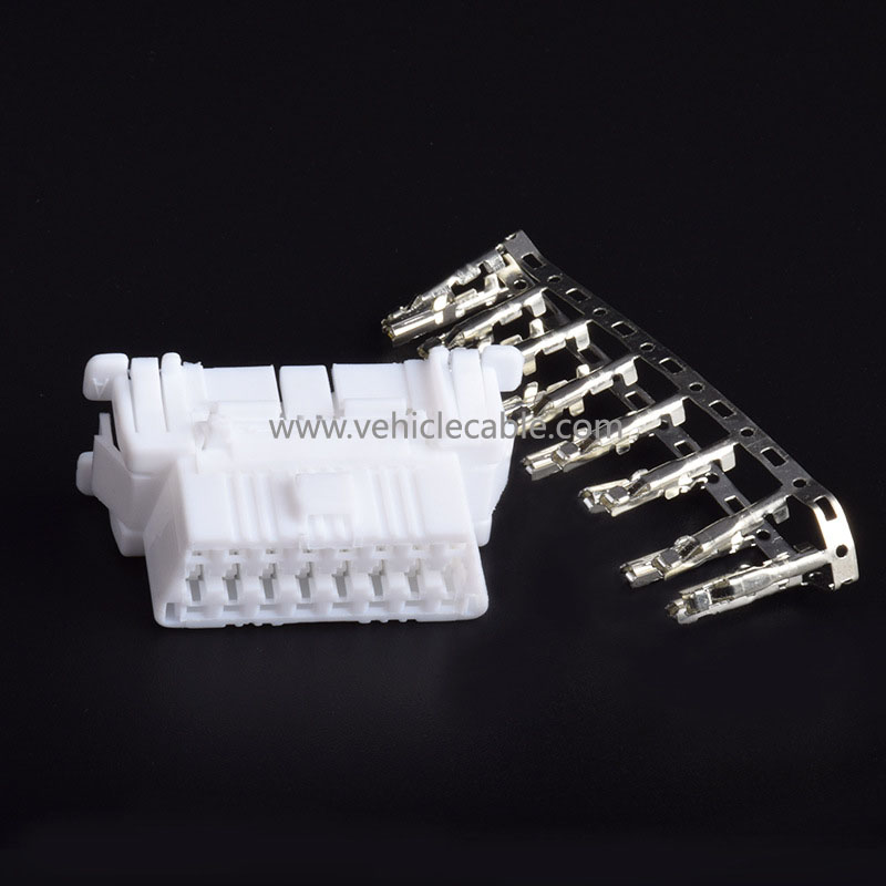 Automotive OBD2 16Pin Female Connector OBD Plug Toyota Nissan Female 